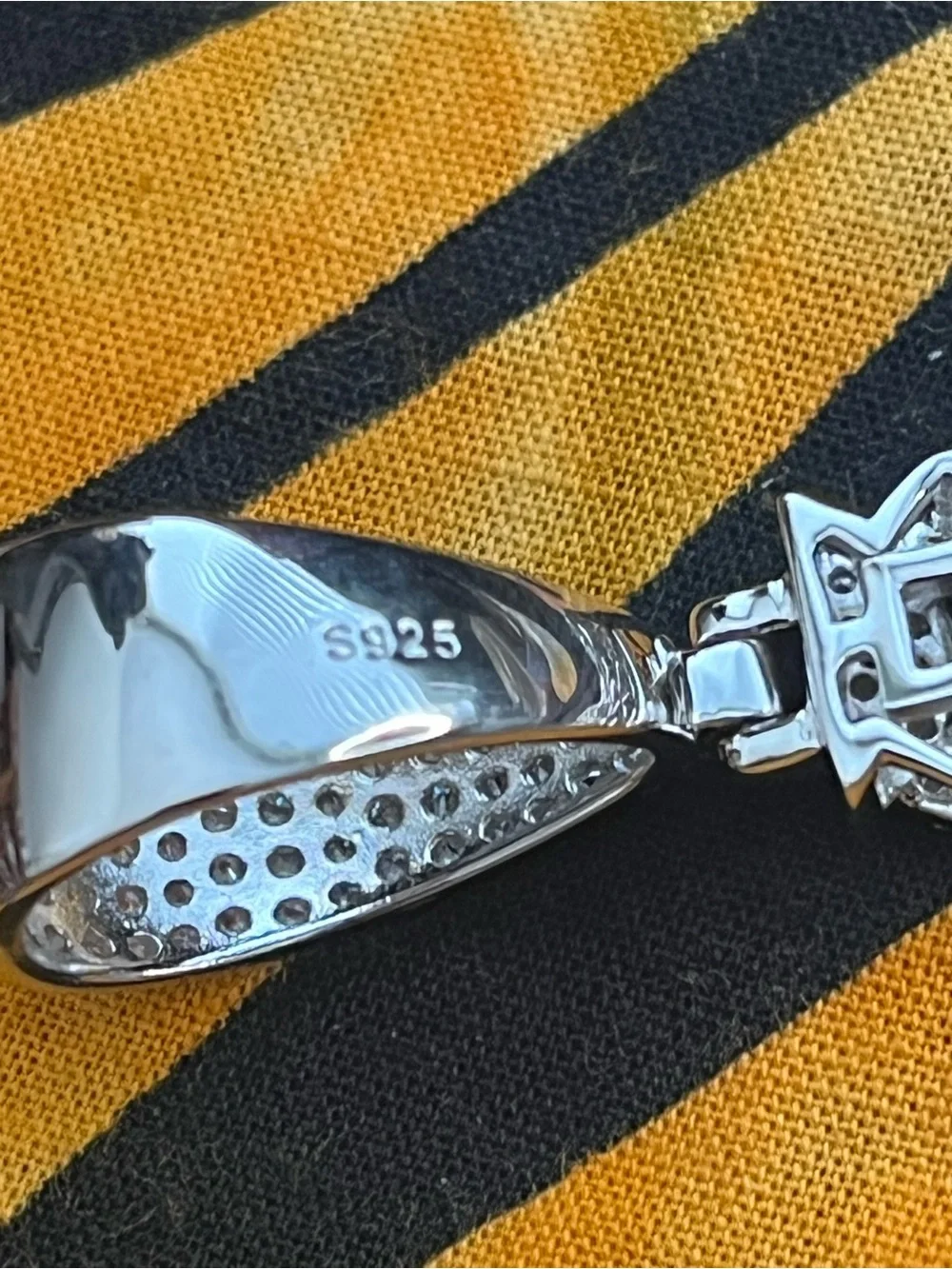 N/A ctw moissanite